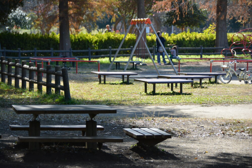 みさと公園・冒険トリデのベンチ