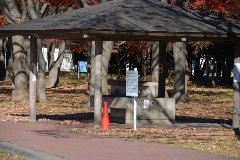 みさと公園のバーベキュー広場の水道