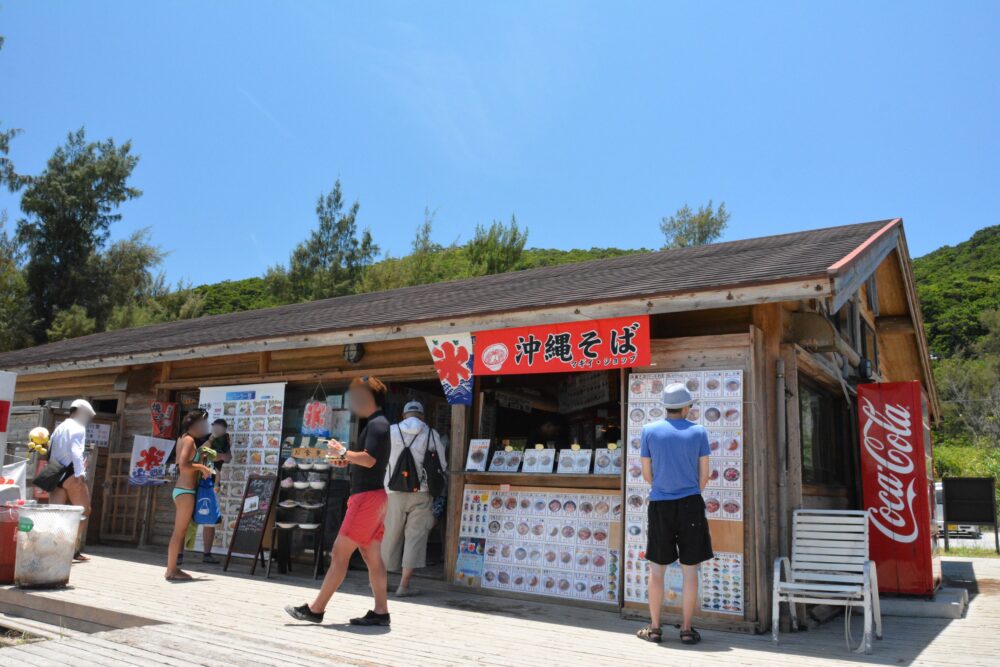 古座間味ビーチの軽食屋