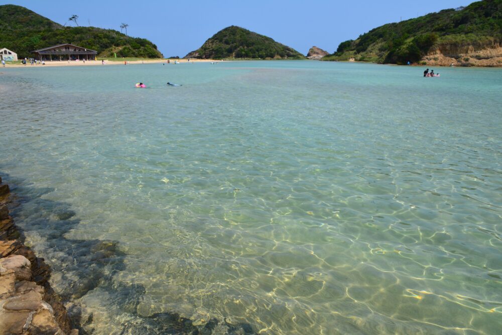 辰ノ島のビーチ