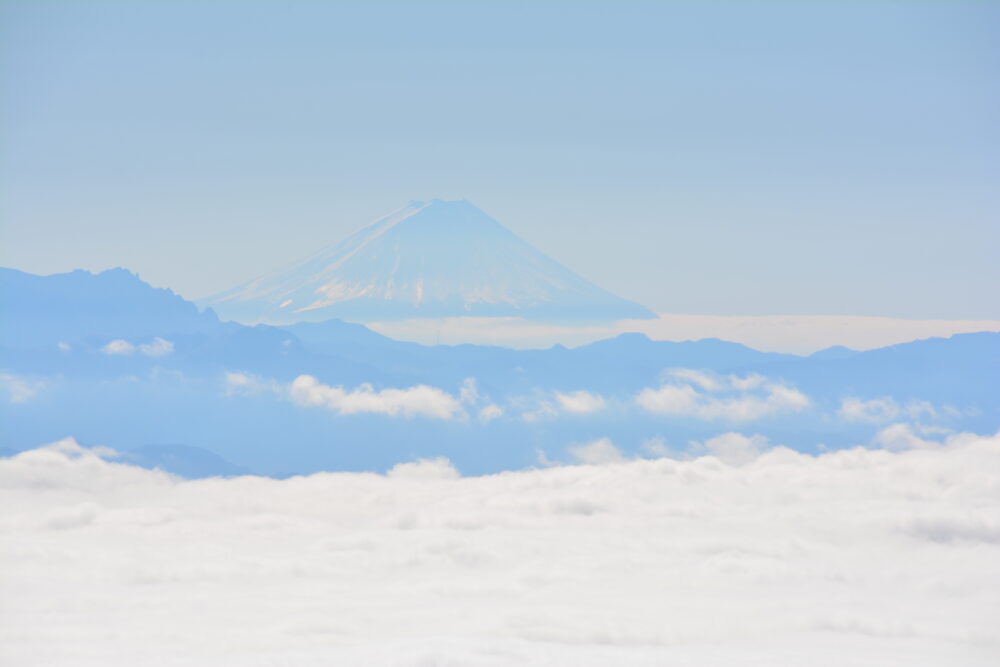 湯ノ丸山から見た富士山