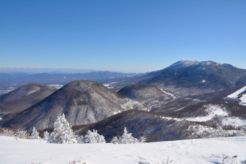 湯ノ丸山山頂（北峰）から見た浅間連山