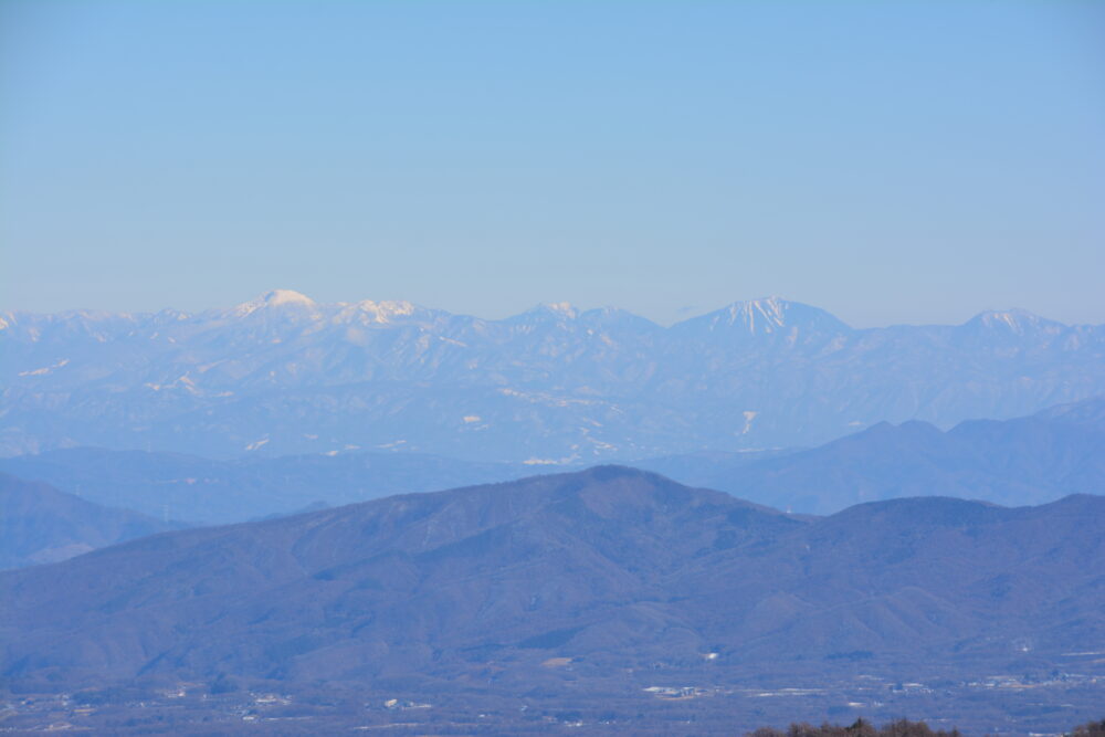 湯ノ丸山山頂（北峰）から見た日光連山