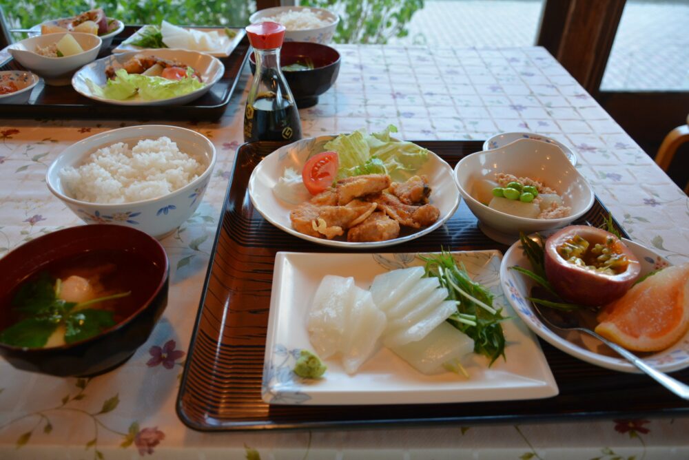 父島ペンションの晩御飯