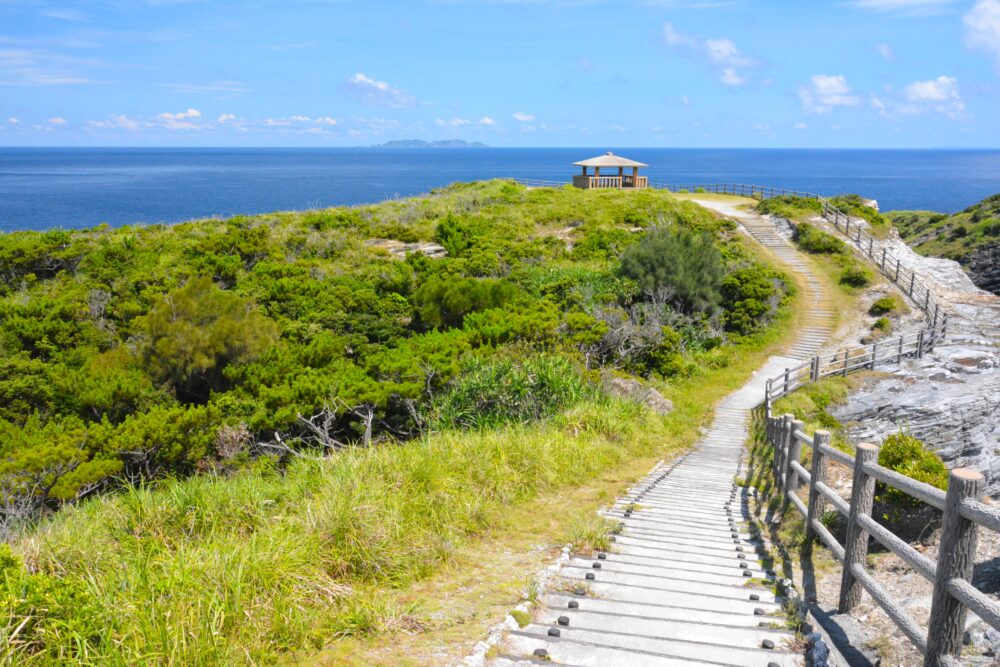 座間味島の女瀬の崎展望台