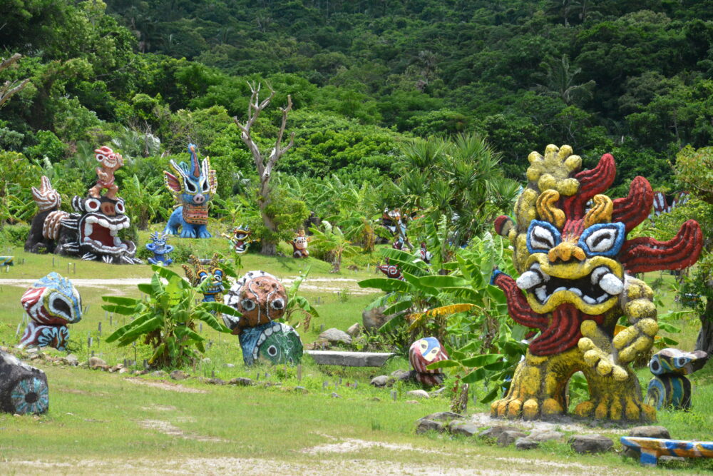 石垣島の米子焼工房 シーサー庭園