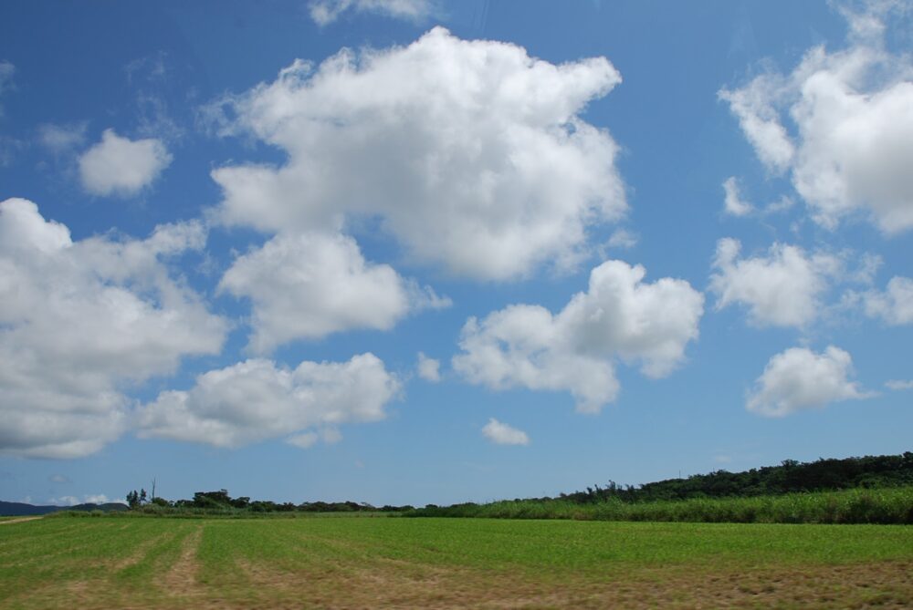 石垣島の風景と空