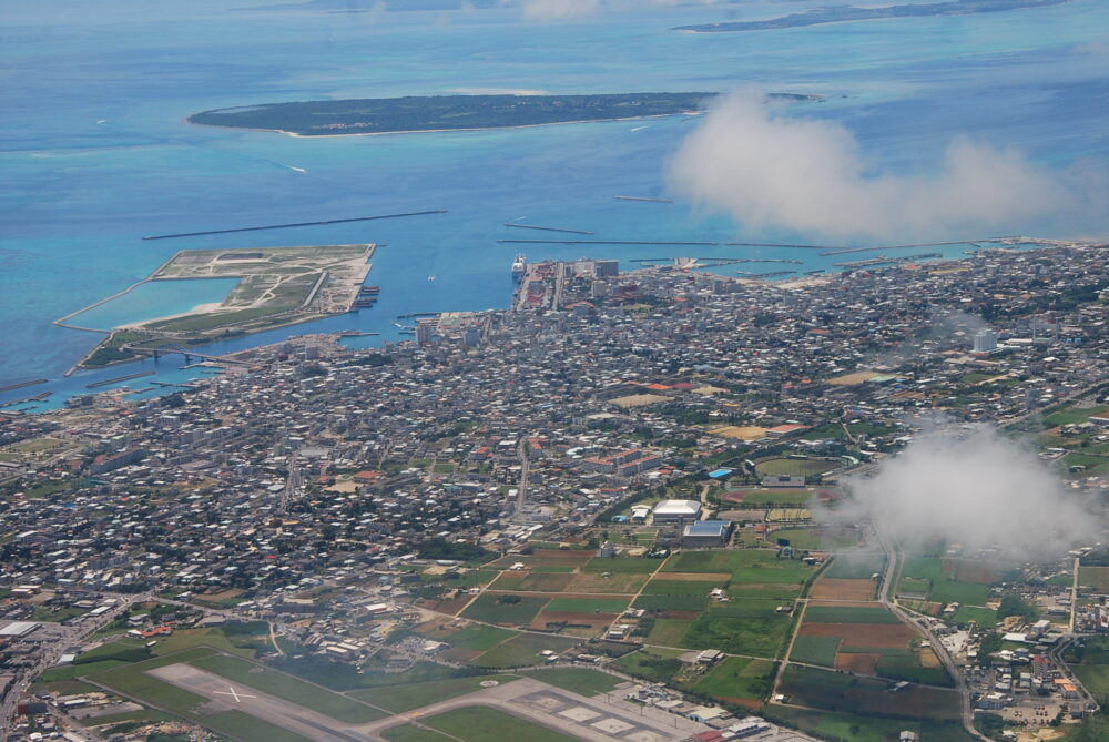 飛行機から見た石垣市街