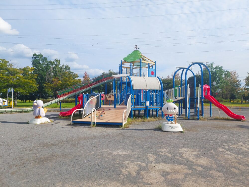川島平成の森公園・ちびっこ広場のアスレチック遊具