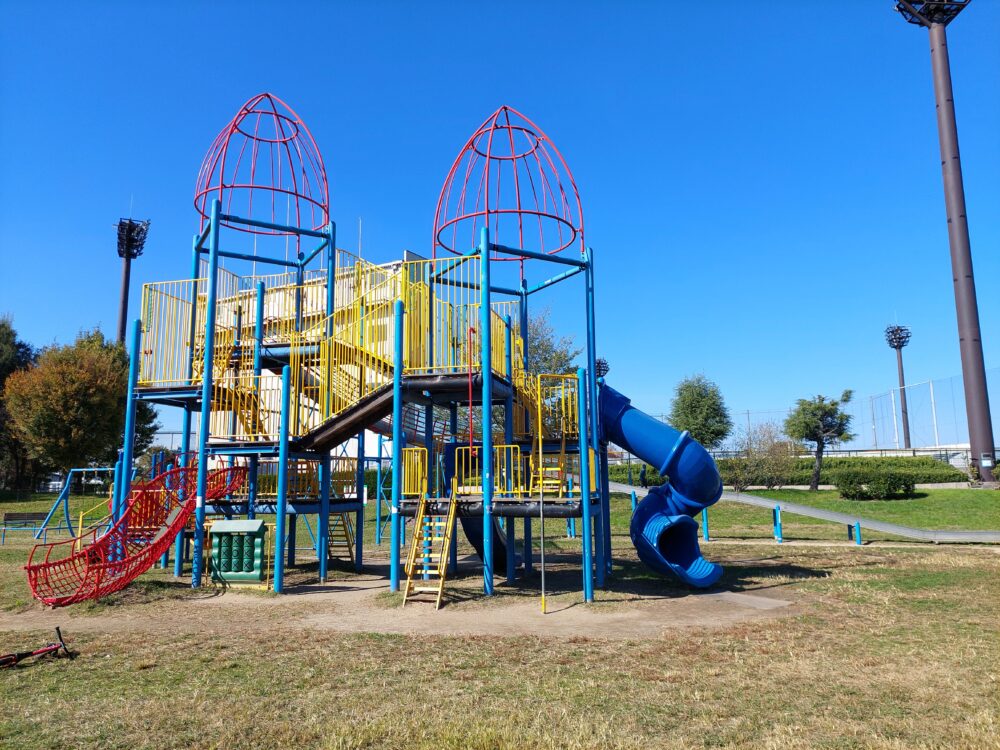 川通公園の大型複合遊具