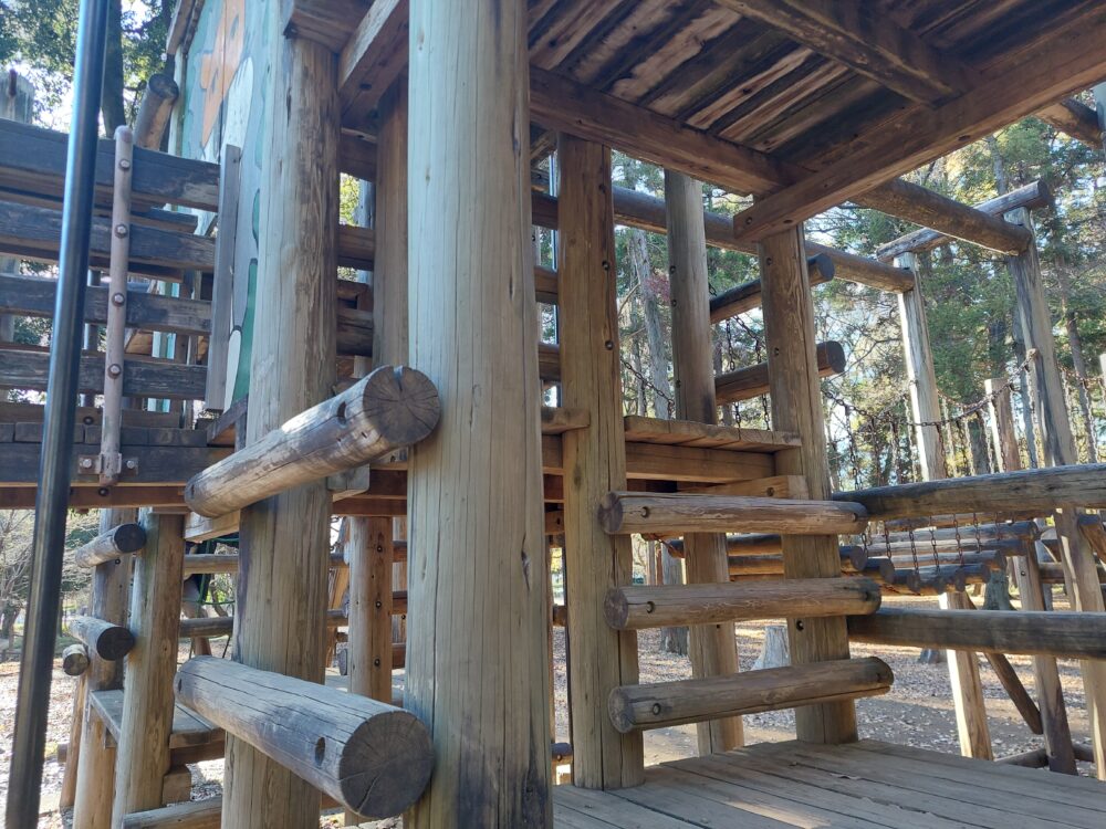 平塚公園のアスレチック遊具