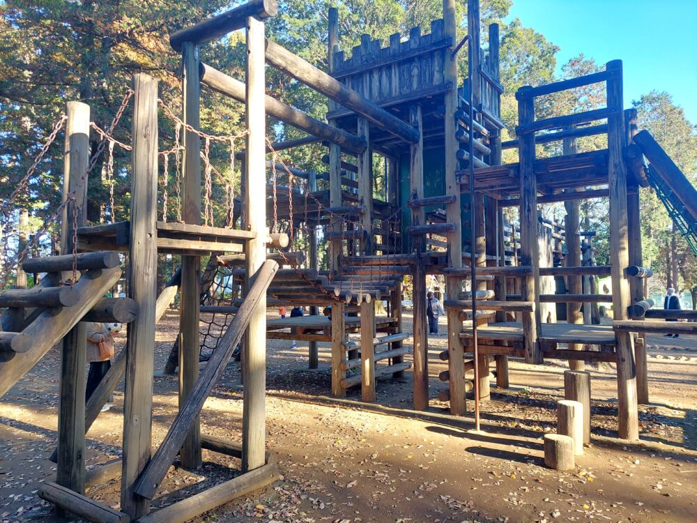 平塚公園のアスレチック遊具