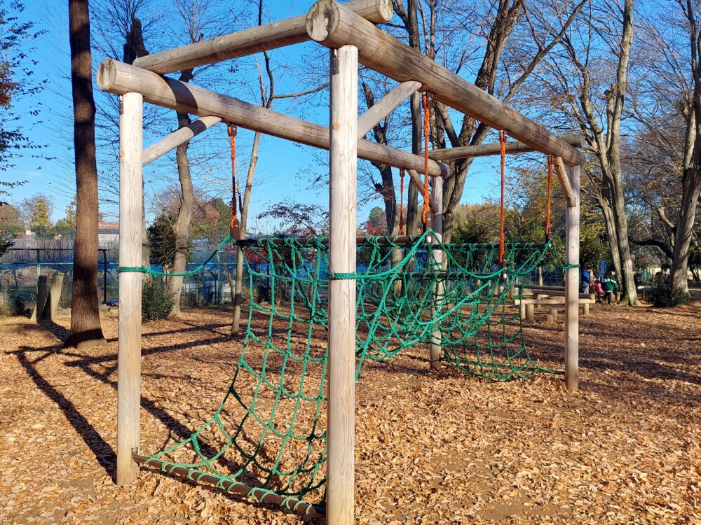 内牧公園のアスレチック遊具