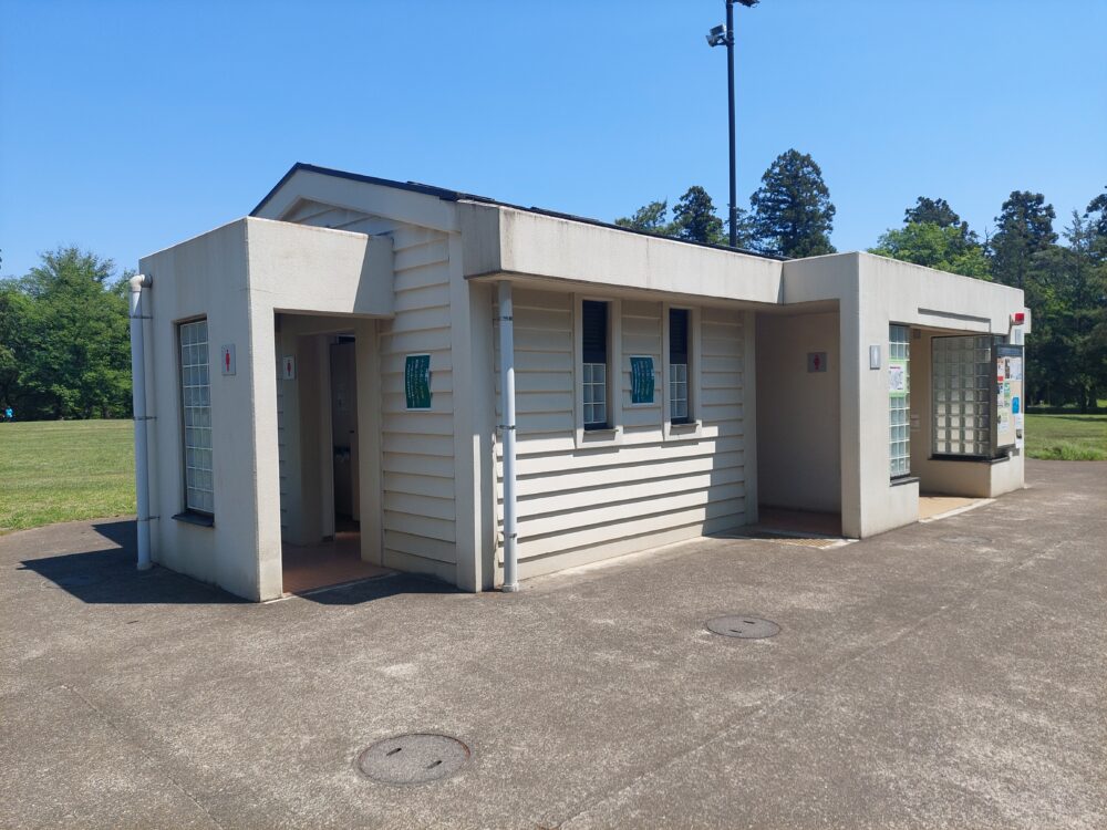 狭山稲荷山公園の公衆トイレ