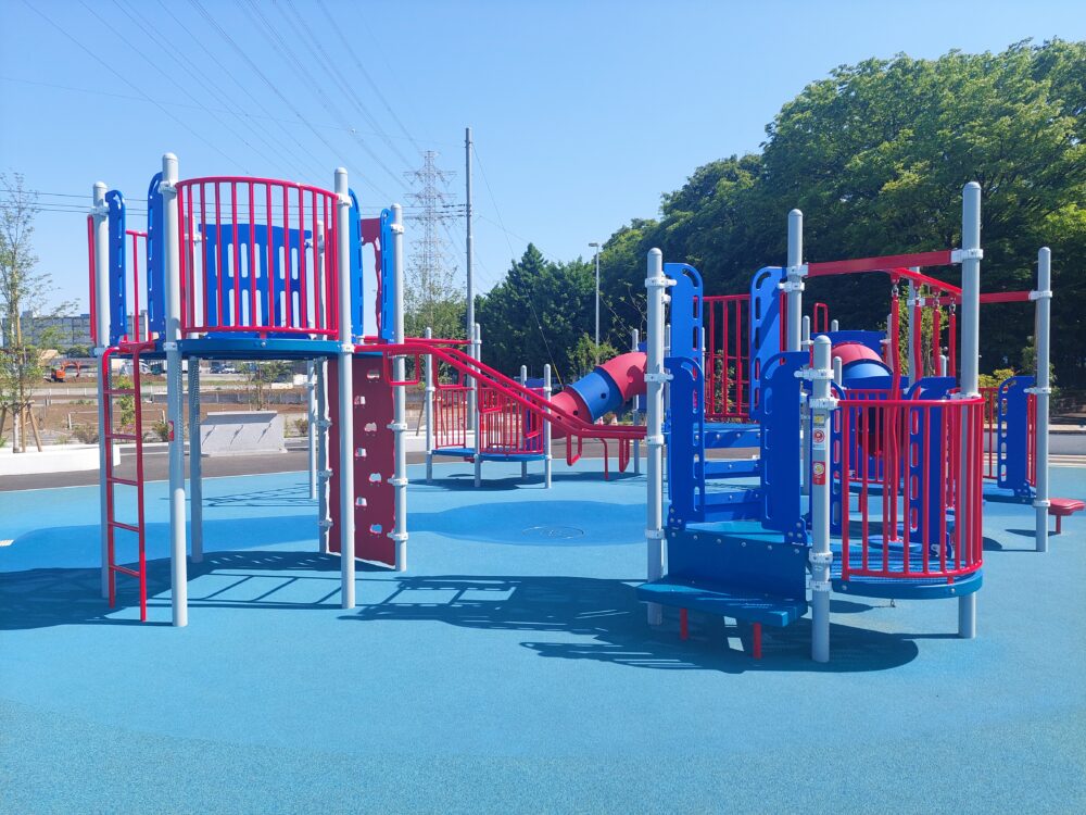 大和田水辺の丘公園・水の丘の『児童用遊具』