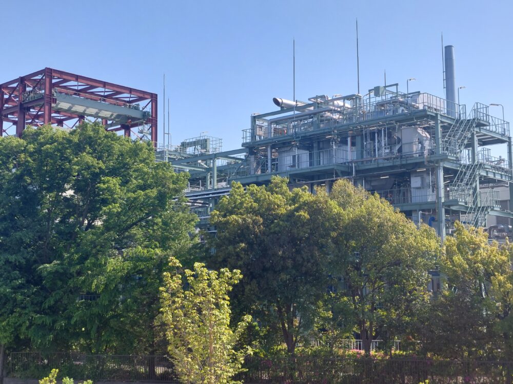 大和田水辺の丘公園目の前の工場