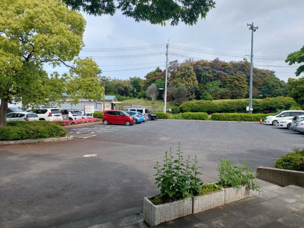 西城沼公園の駐車場