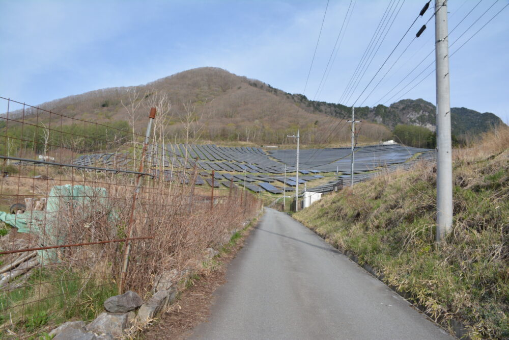 乾徳山・大平高原とメガソーラー