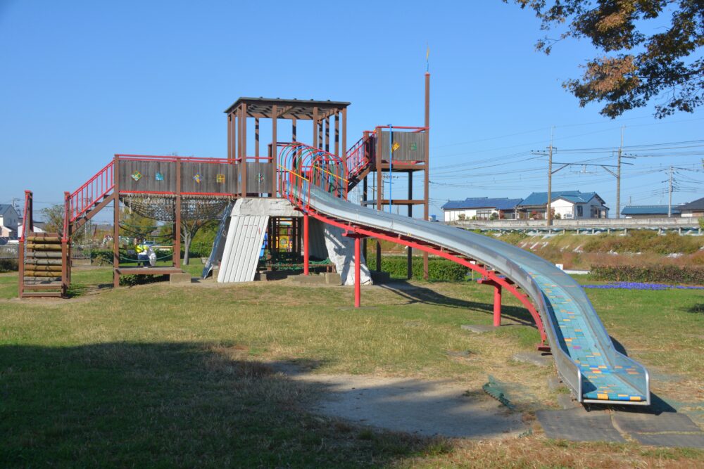 出羽公園のローラースライダー