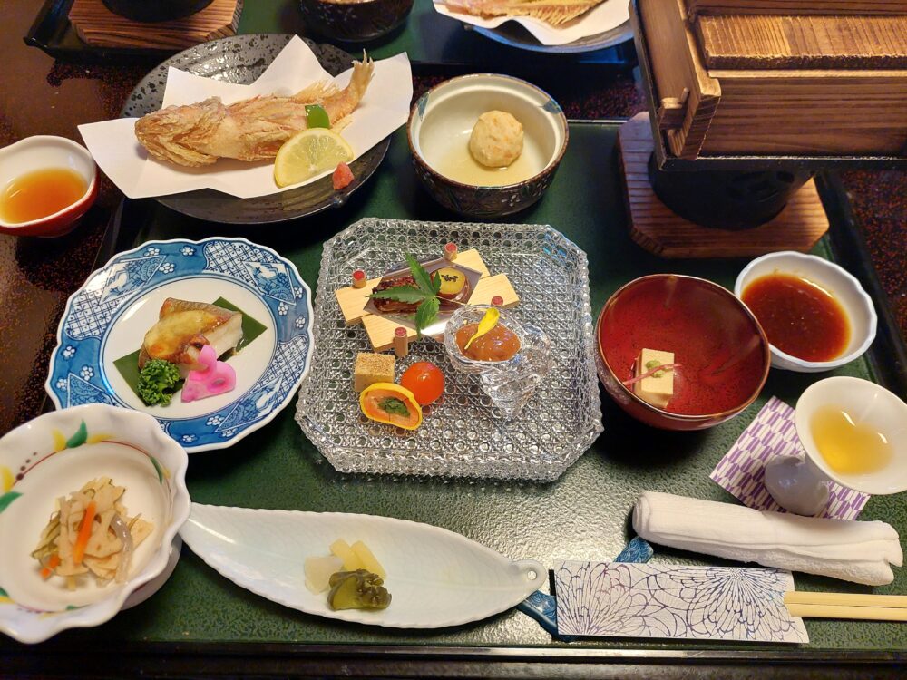 お造りの宿 味湯海亭 福松荘の豪華な夕食