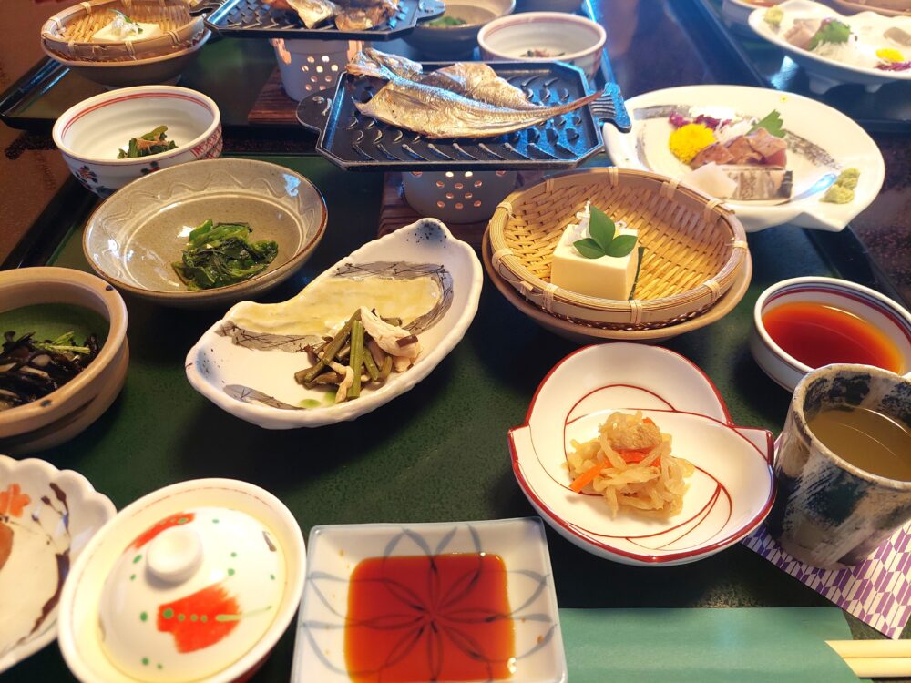 お造りの宿 味湯海亭 福松荘の豪華な朝食