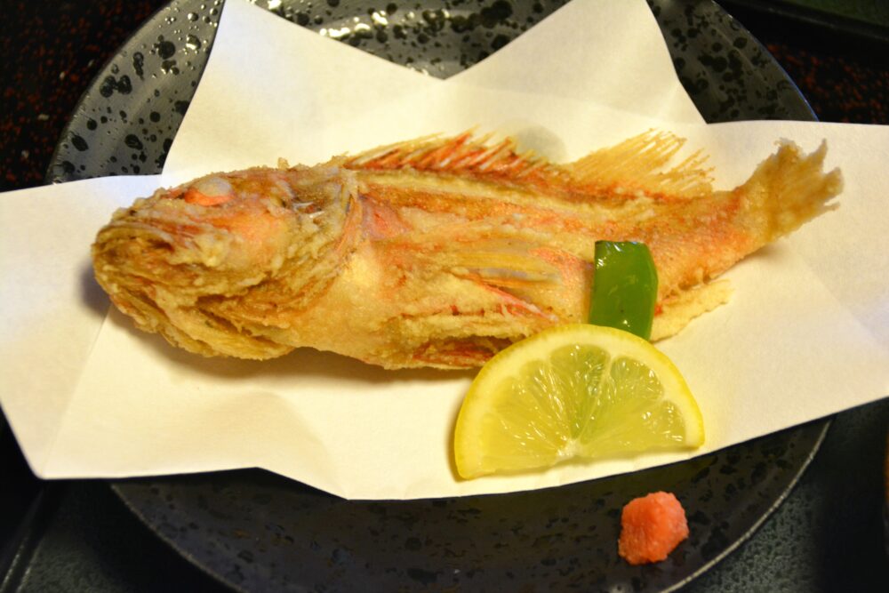 お造りの宿 味湯海亭 福松荘の夕食(カサゴのから揚げ)