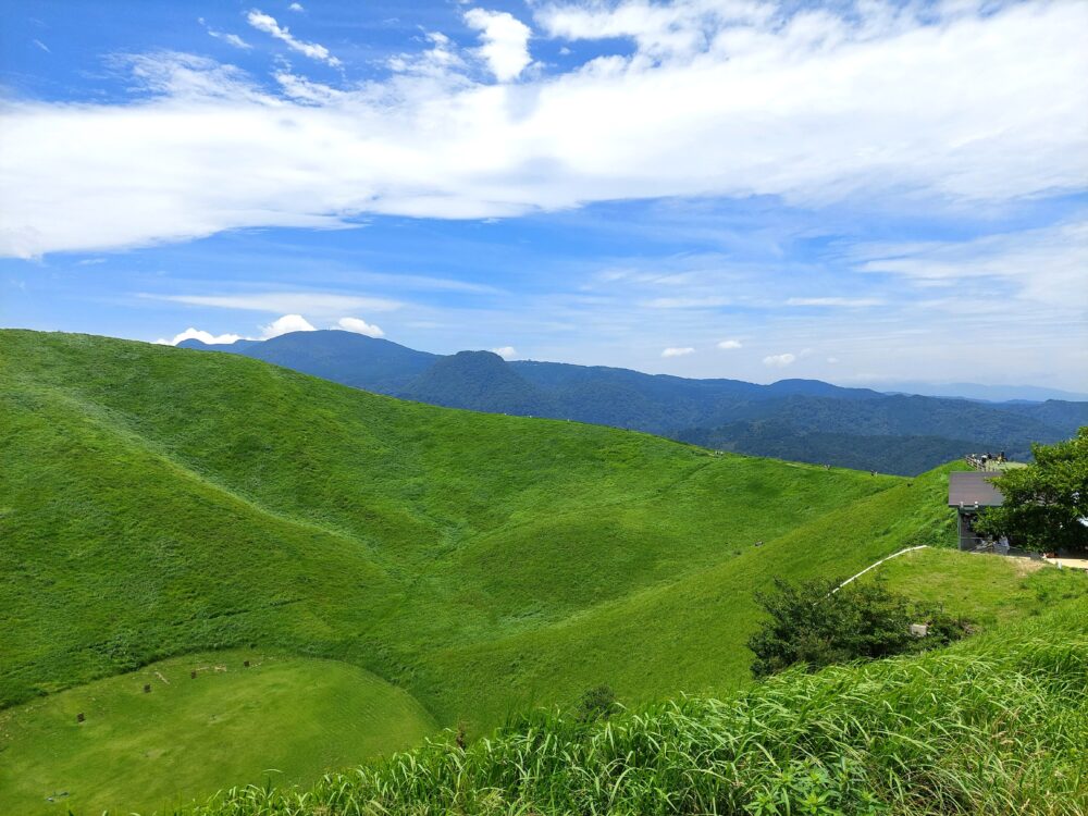 伊東・大室山山頂の景色