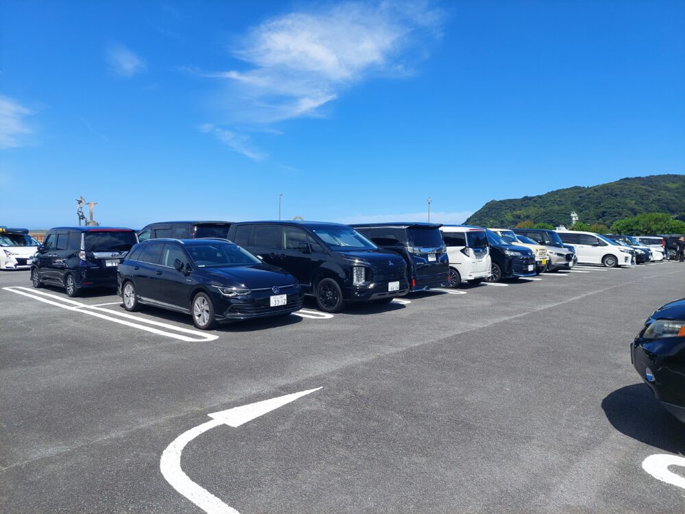 伊東市のなぎさ観光駐車場