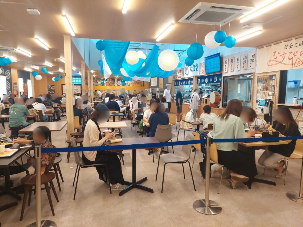 道の駅べに花の郷おけがわのお食事処店内