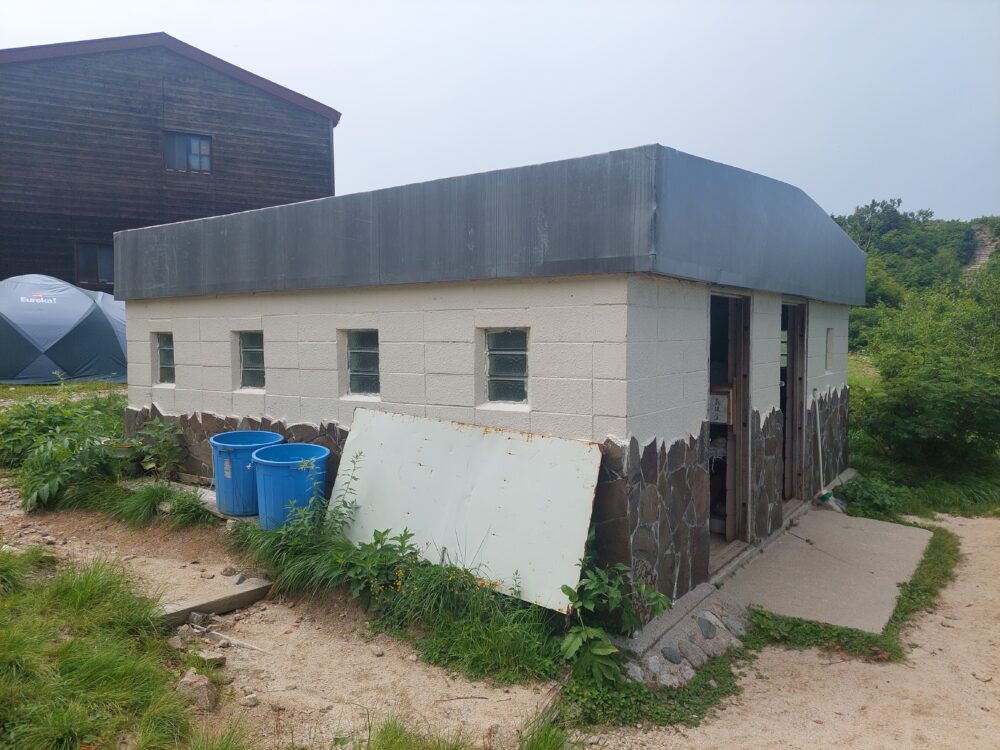 剱岳・早月小屋のトイレ