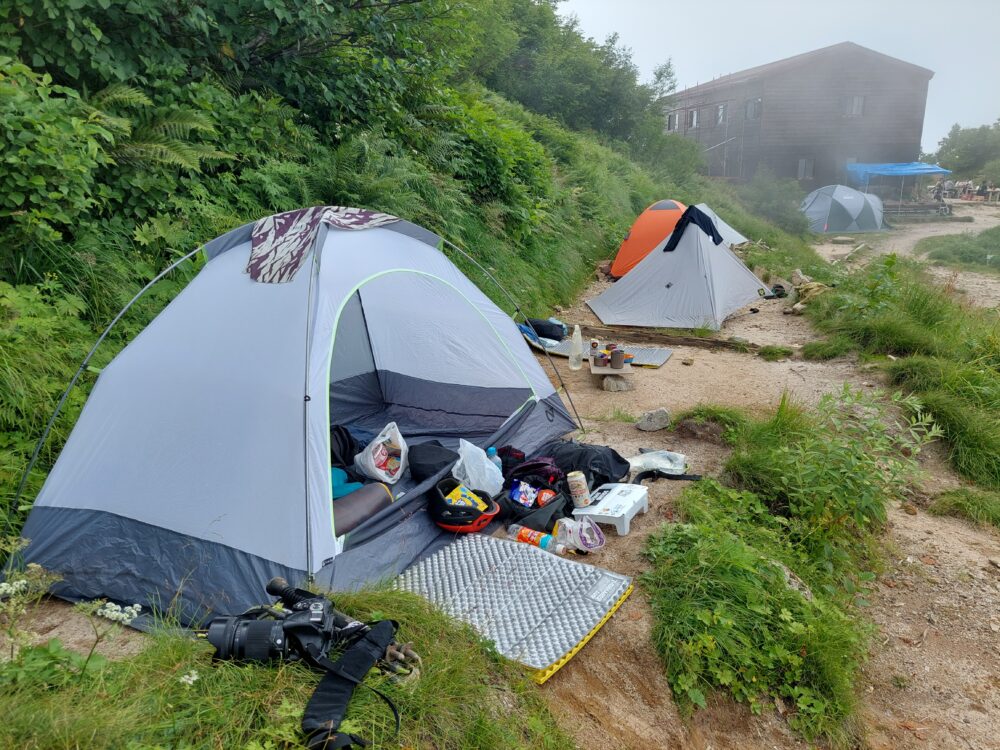 剱岳・早月小屋のテント場
