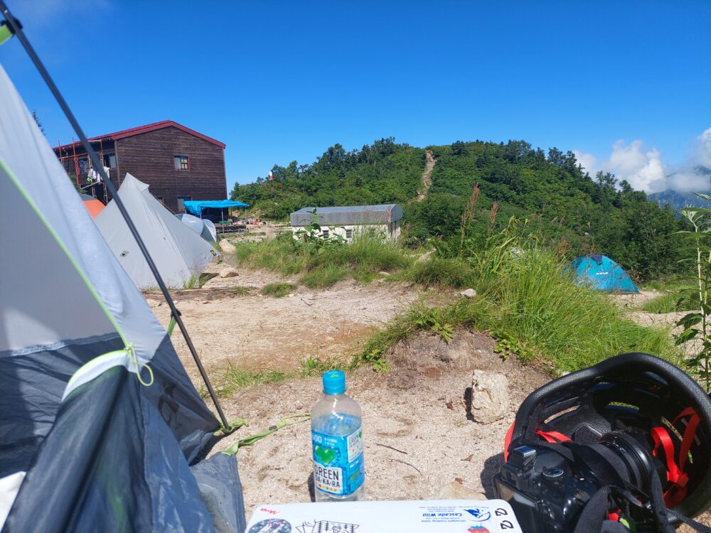 剱岳の早月小屋のテント場