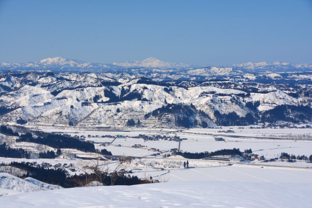雪の大力山山頂から眺めた雪景色