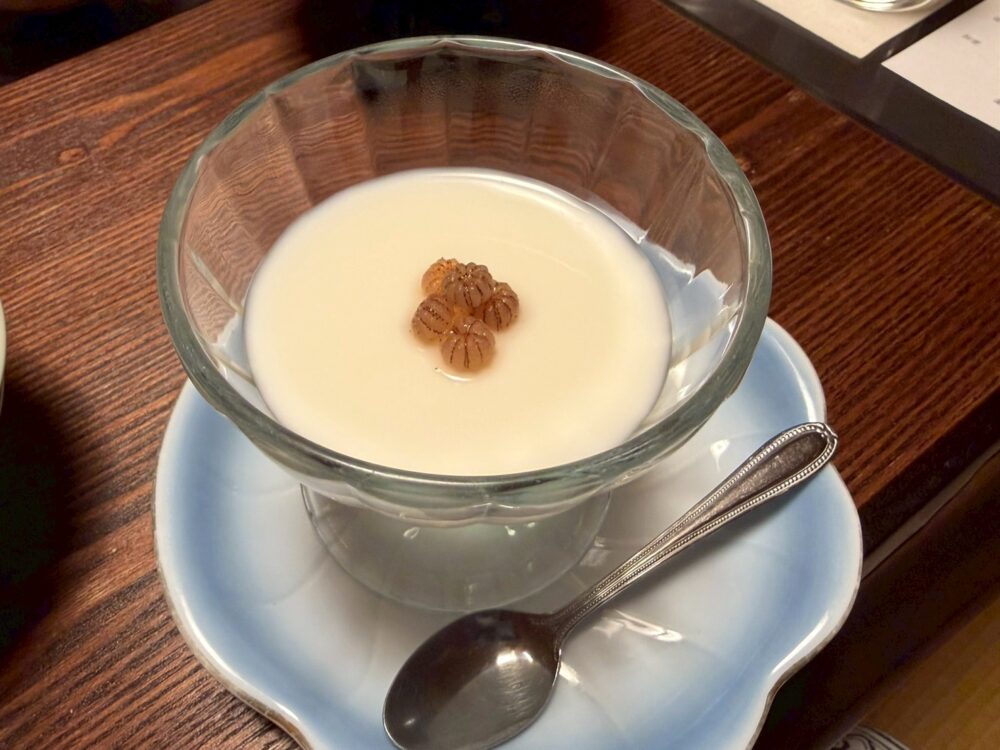 逆巻温泉 川津屋の夕食デザートの杏仁豆腐