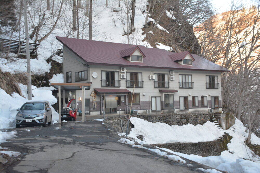 逆巻温泉 川津屋の外観