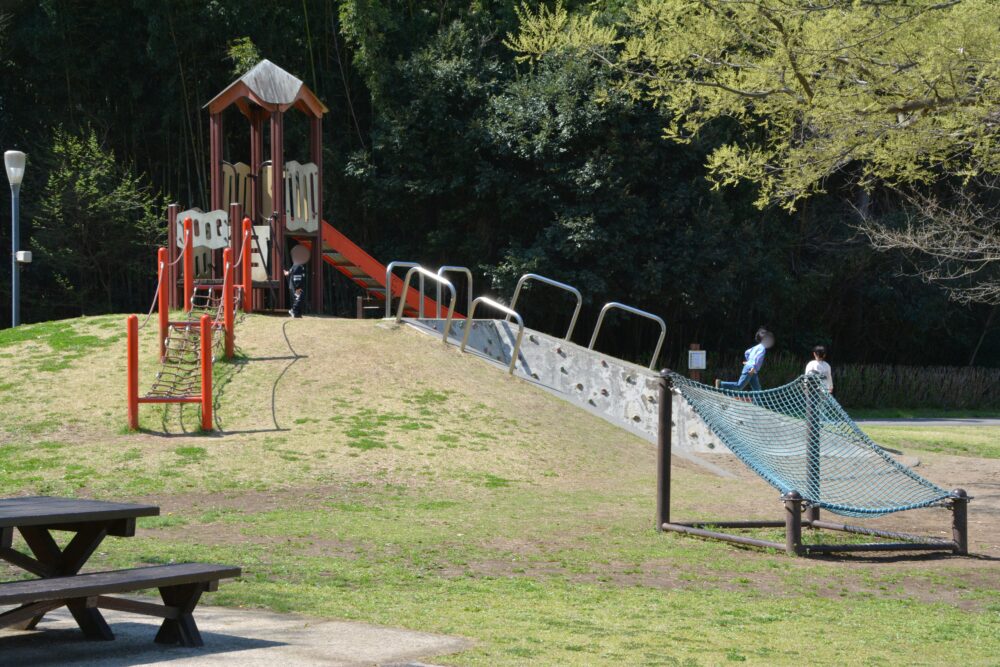 秋葉の森総合公園・バーベキュー広場の遊具