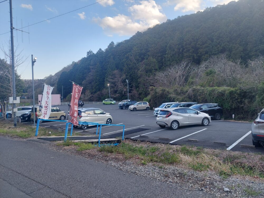 玉川温泉の駐車場