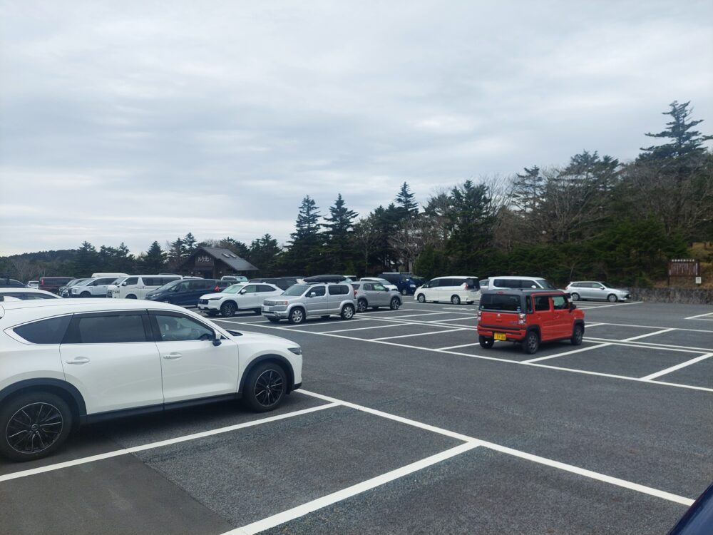 大台ヶ原ビジターセンターの駐車場