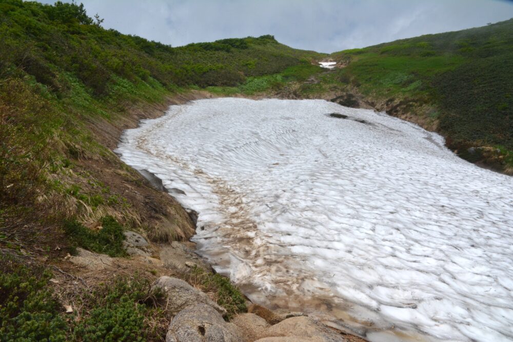 飯豊山の雪渓