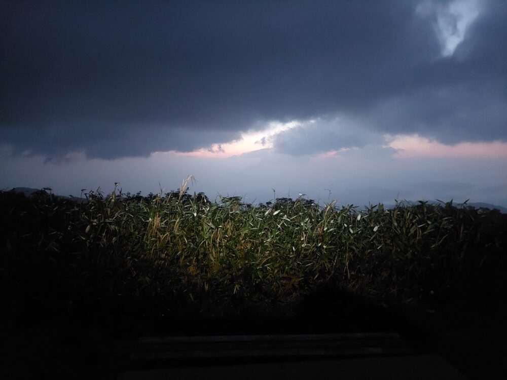 飯豊山の夜明け