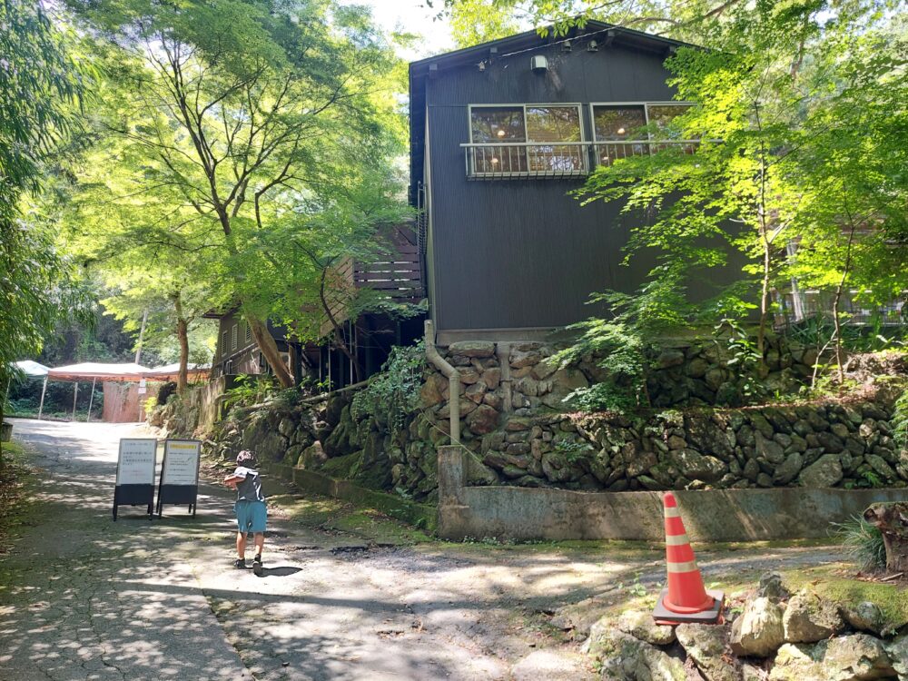 風布にじます釣り堀センターの入口