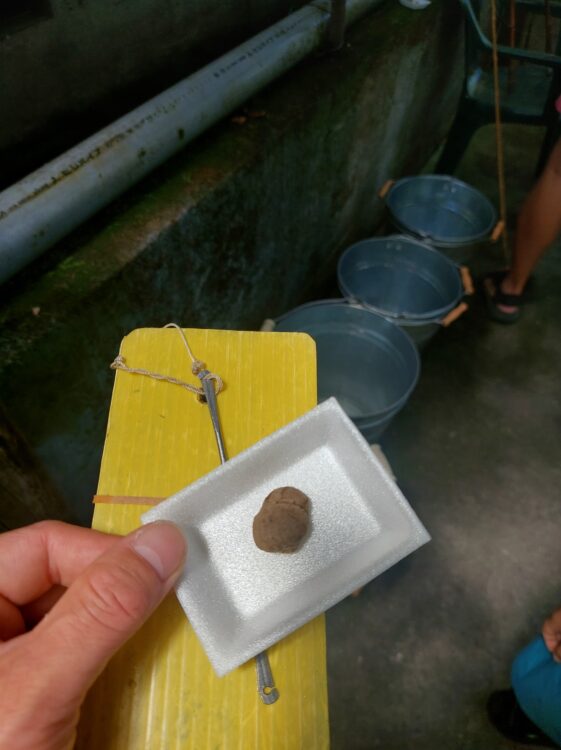 風布にじます釣り堀センターの釣り用練りエサ