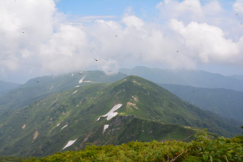 飯豊山の稜線