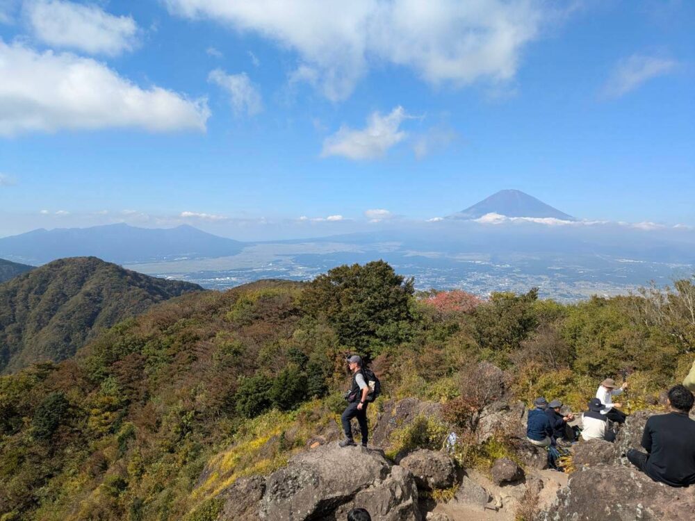 金時山山頂から見た富士山と愛鷹山